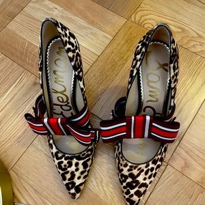 Leopard pump w bow